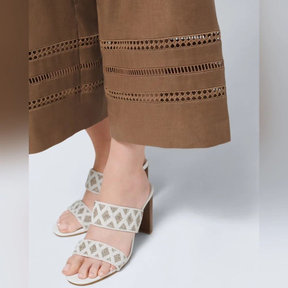 White House Black Market Tan Cropped Pants - Picture 4 of 11